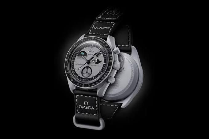 Ome_ga Swatch moon
